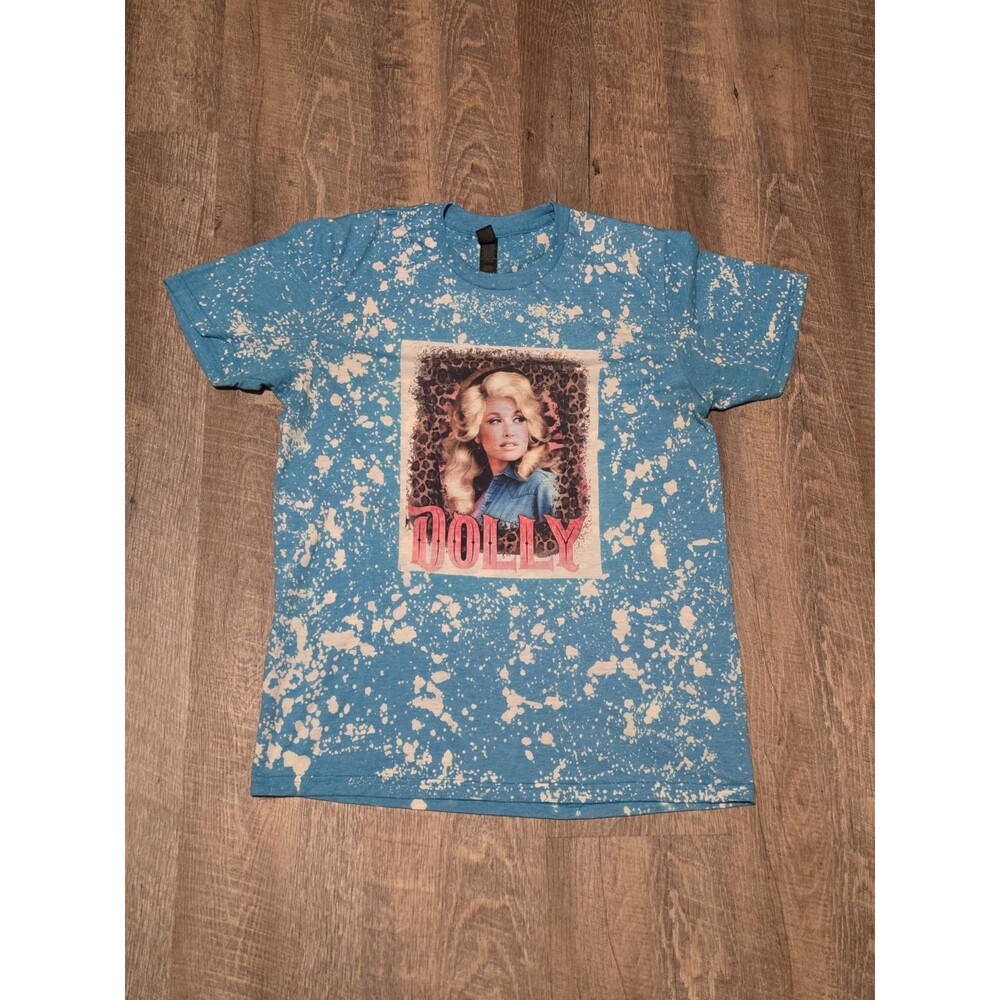 Gildan Soft Blue Dolly Parton Graphic Print Women’s  T-Shirt Size Medium Med M